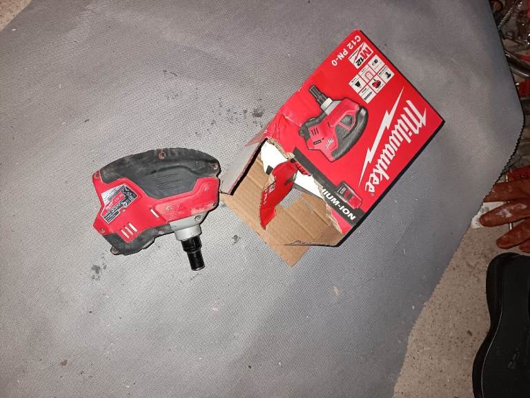 Milwaukee palm nailer 