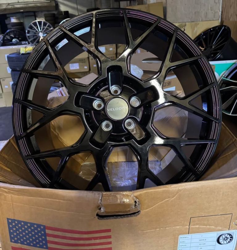 BRAND NEW 22” 5x120 9.5J VELOCITY ALLOY WHEELS LAND ROVER DEFENDER RANGE ROVER SPORT DISCOVERY ETC