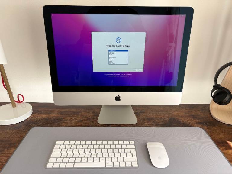 Apple iMac 21.5" (late-2015)