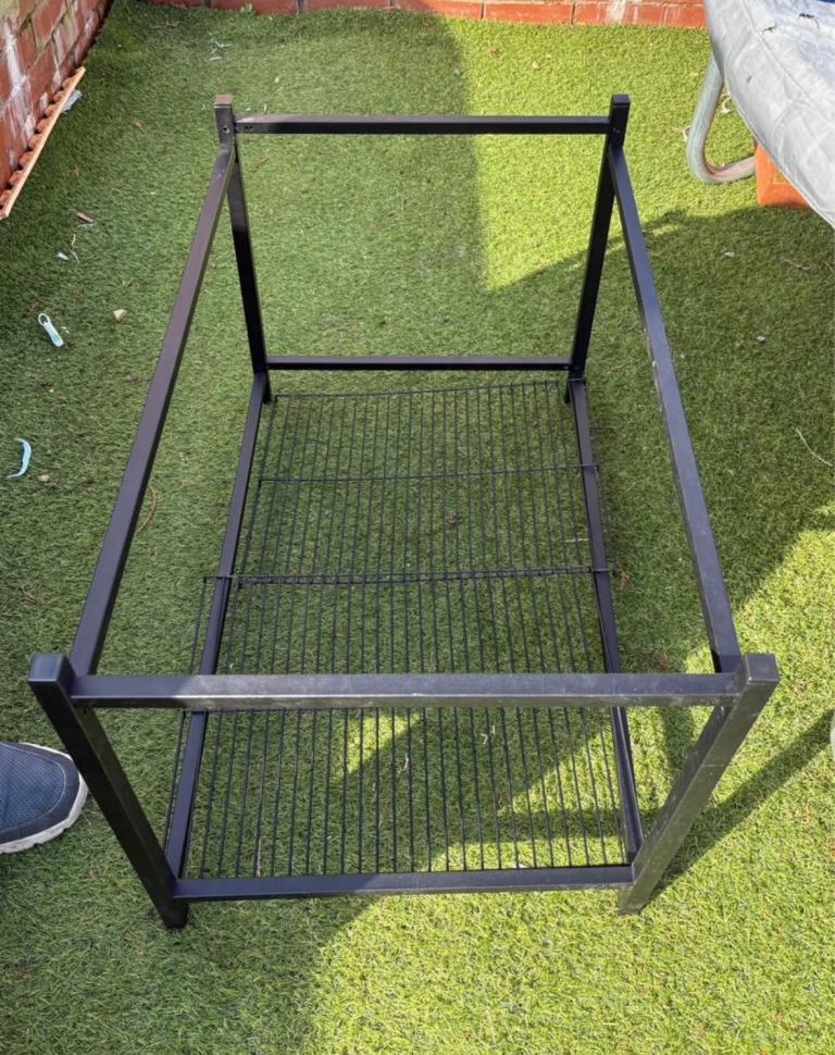 Cage stand and hamster accessories 