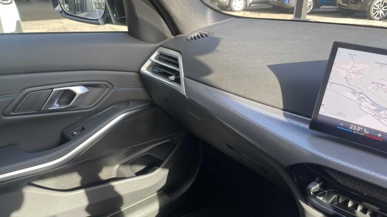 2025 BMW 3 Series 330e 22.3 kWh M Sport 4dr Step Auto Saloon Plug-In Hy Automatic