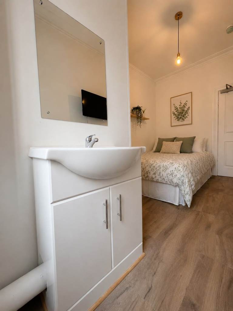 Rooms to rent - Fantastic location!