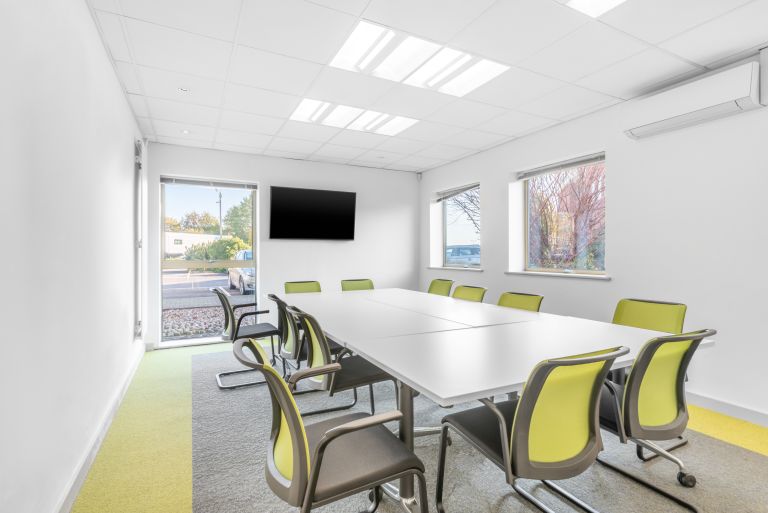 4 Workstations Office Now Available in GOSPORT PO130FQ