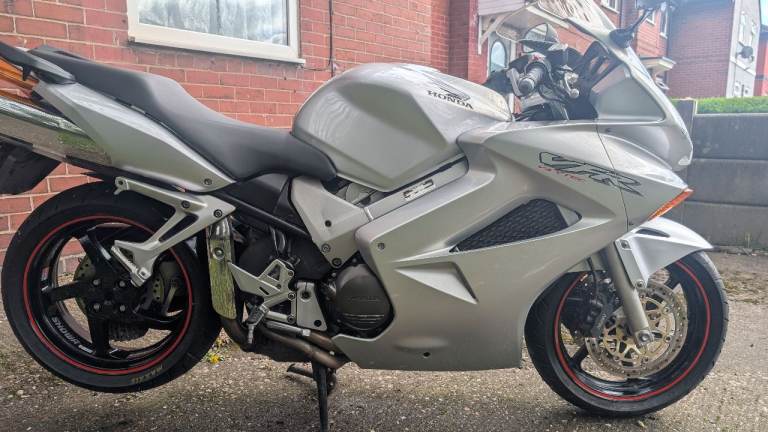 Honda VFR800. 2003.