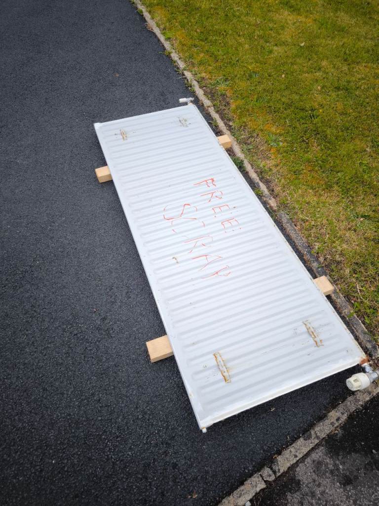 Free to collector - scrap metal, radiator 