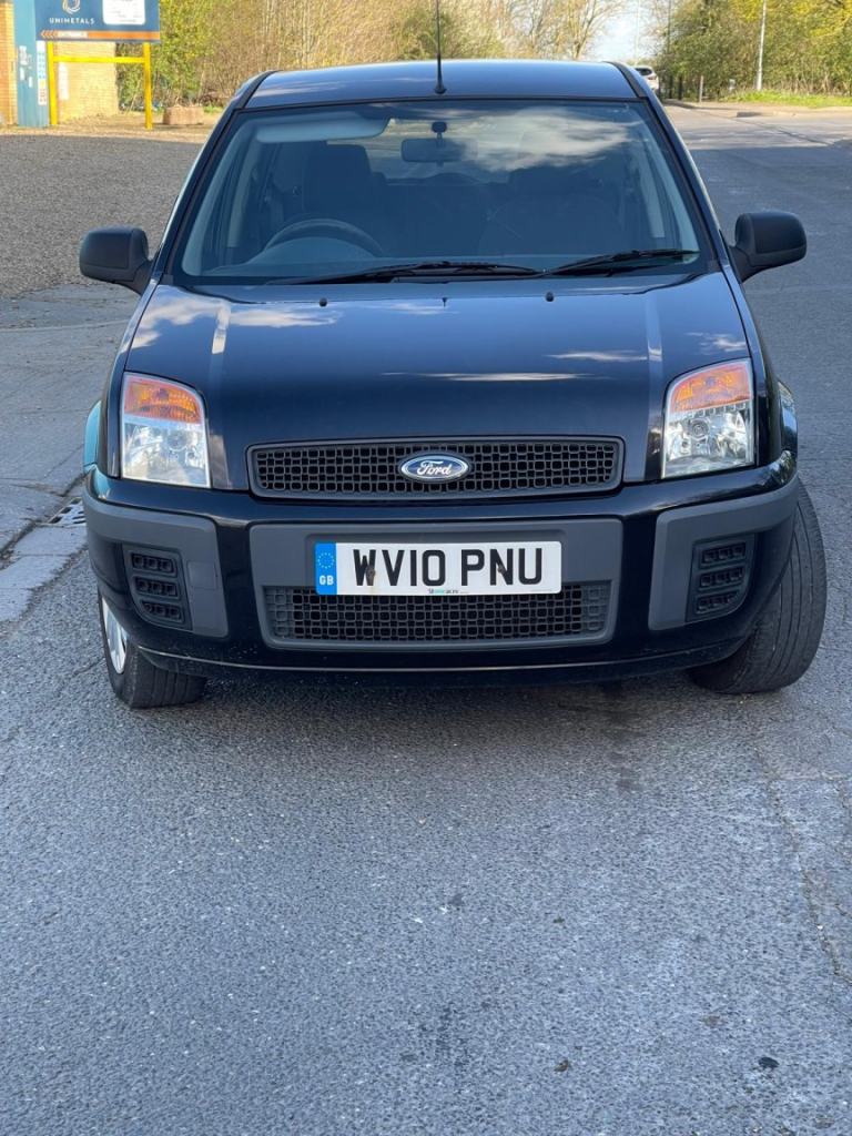 FORD FUSION 1.4 Style + 2010