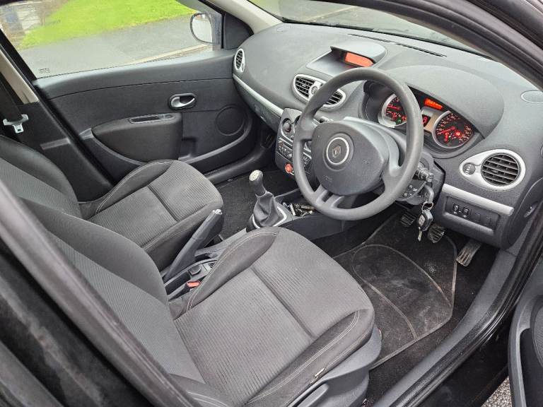Renault Clio 2012 1.5 diesel 20 tax 93 k miles