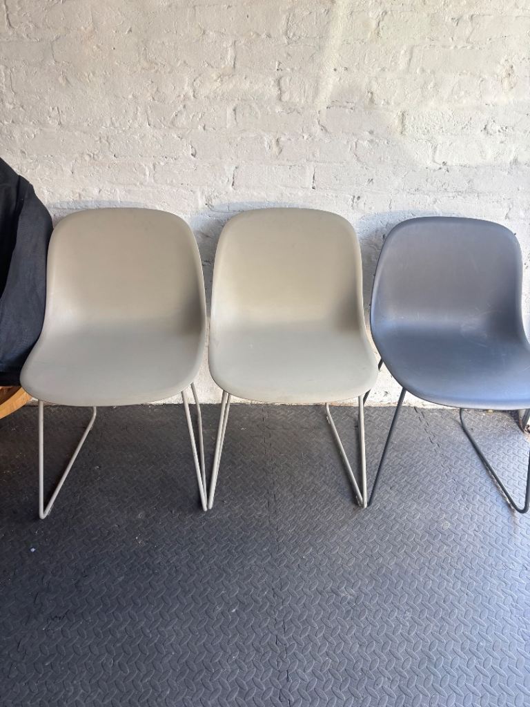 3 Dining chairs 