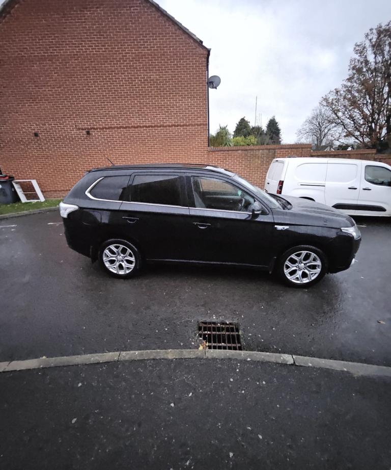 Mitsubishi Outlander 2015 | Automatic | Reliable Family SUV