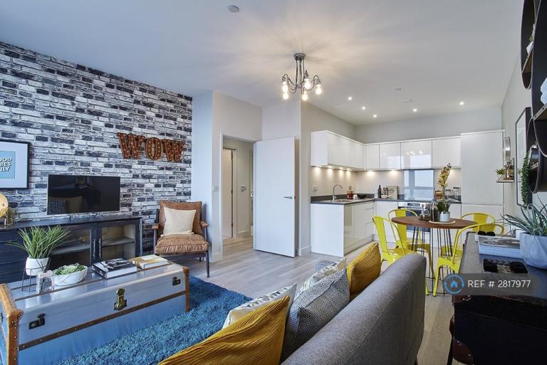 1 bedroom flat in The Ring, Bracknell, RG12 (1 bed) (#2817977)