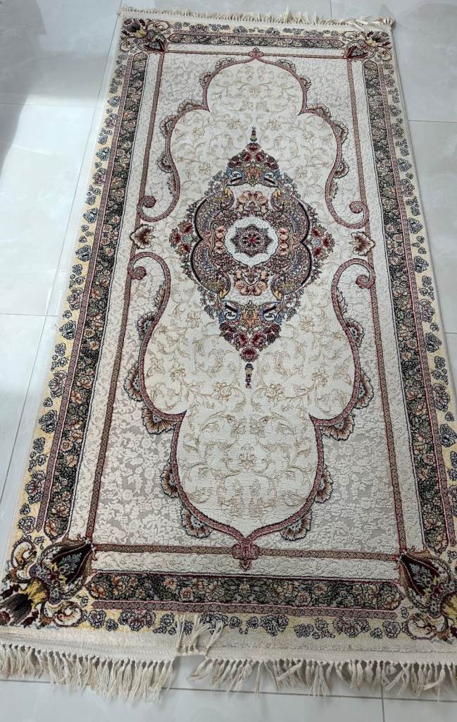 Beautiful Persian Corridor/Hallway Rug-Excellent Condition!