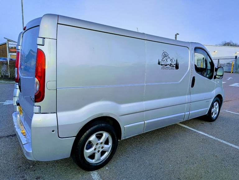 2012 Renault traffic sportive 104600 miles one year full mot 