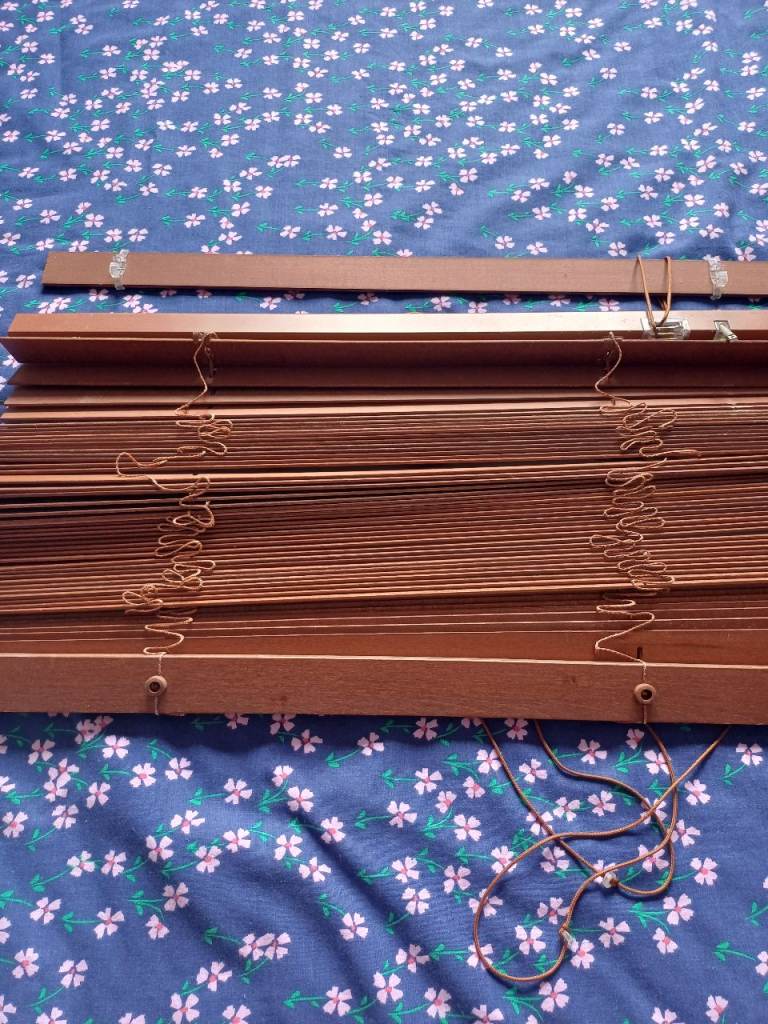 Wooden Venetian Blinds – Brown, Good Condition