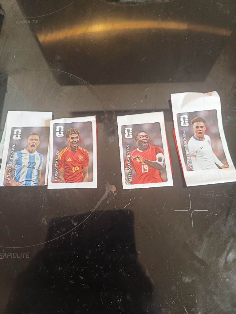 Looking to swap FIFA stickers 