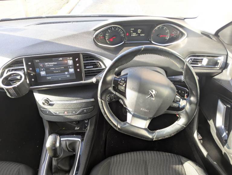 Peugeot, 308, Estate, 2016, Manual, 1199 (cc), 5 doors