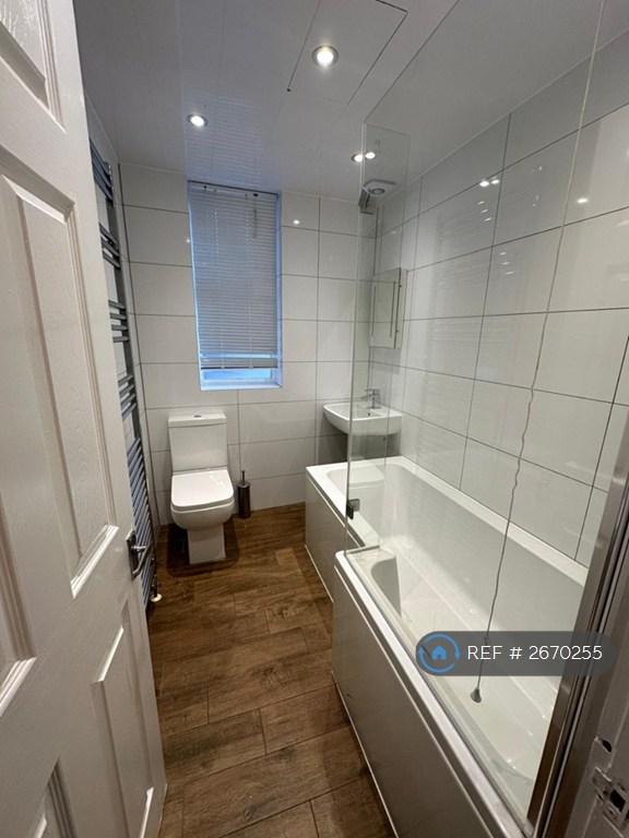 9 bedroom house in Wilmslow Road, Manchester, M20 (9 bed) (#2670255)