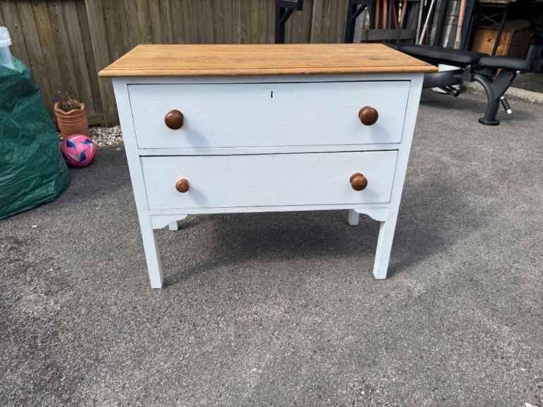 A lovely vintage  chest of drawers + bedside table 