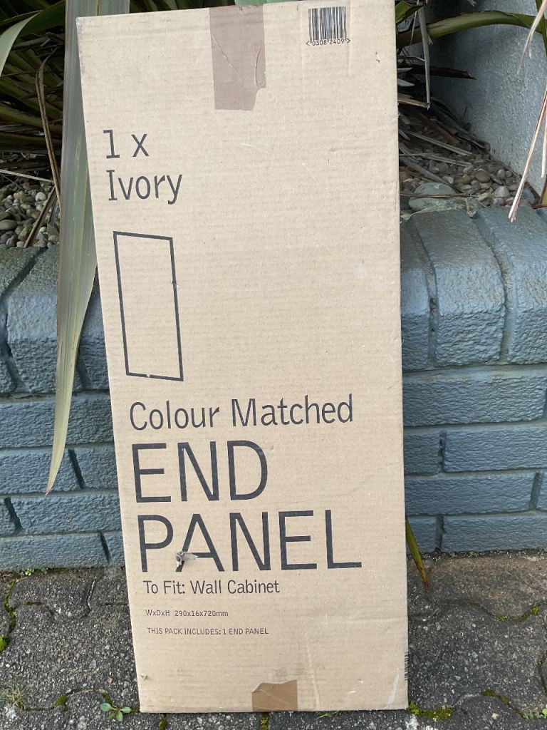 B&Q IT kitchen end panel Cream / Ivory