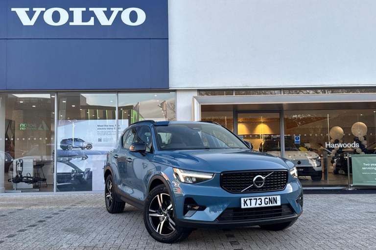 2023 Volvo XC40 2.0 B3 MHEV Plus SUV 5dr Petrol Hybrid DCT Auto Euro 6 (s/s) (163 ps) ESTATE Petr...