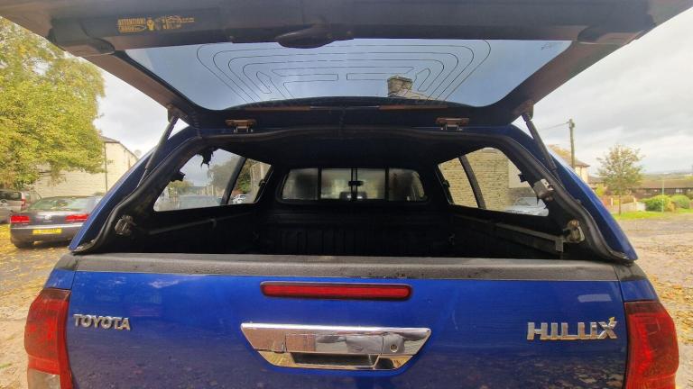 2017 Toyota Hilux Invincible D/Cab Pick Up 2.4 D-4D PICK UP DIESEL Manual