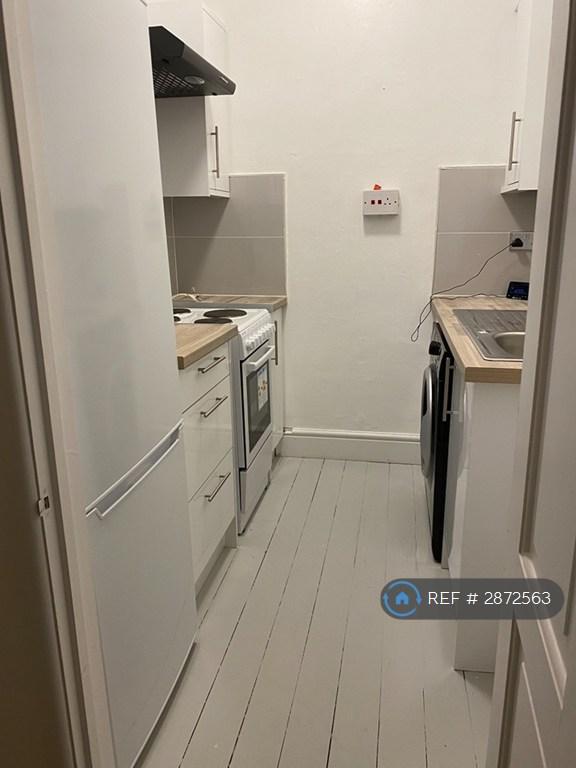 1 bedroom flat in Market Square, Winslow, MK18 (1 bed) (#2872563)