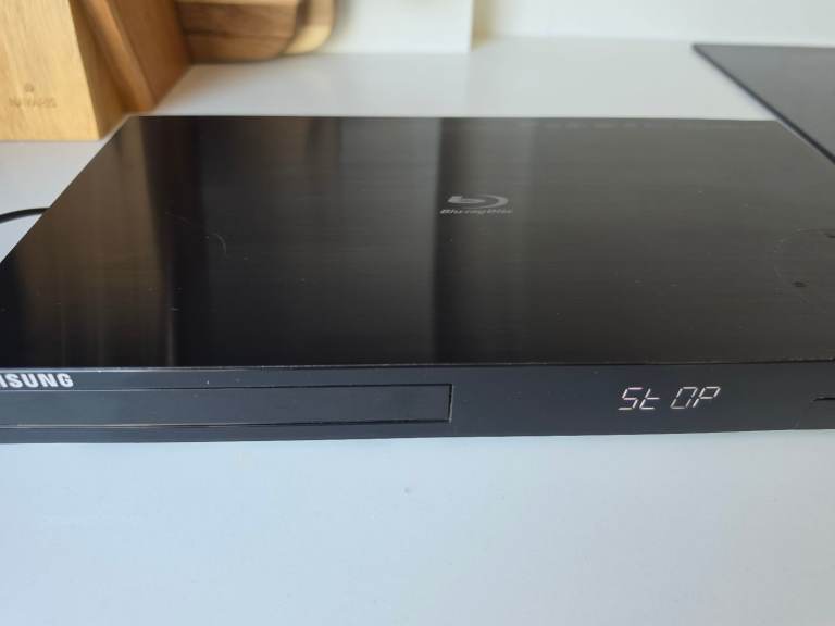 Samsung Blu-ray Player - Good Condition