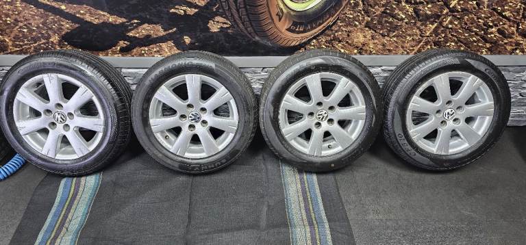 VW Polo Fox Genuine 14 alloy wheels + 4 x tyres 185 60 14