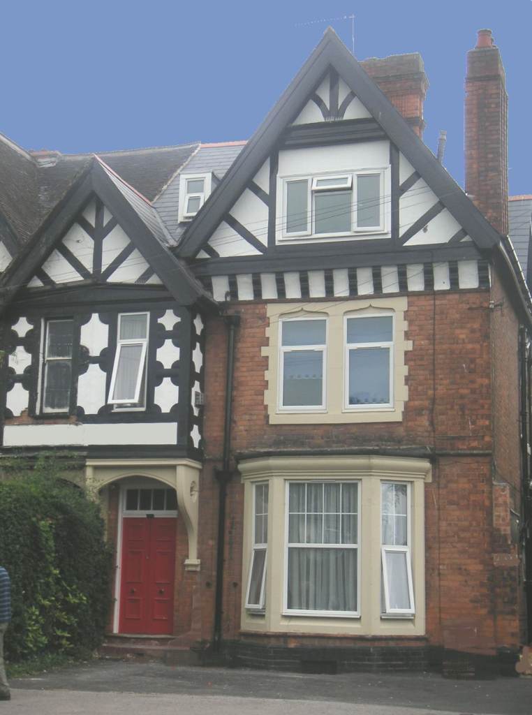 An one bedroom Ground floor apartment very close to Solihull Town Centre