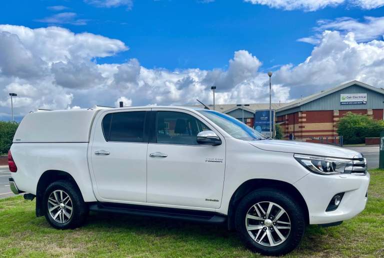 2020 Toyota Hilux Invincible D/Cab Pick Up 2.4 D-4D Auto PICK UP Diesel Automatic