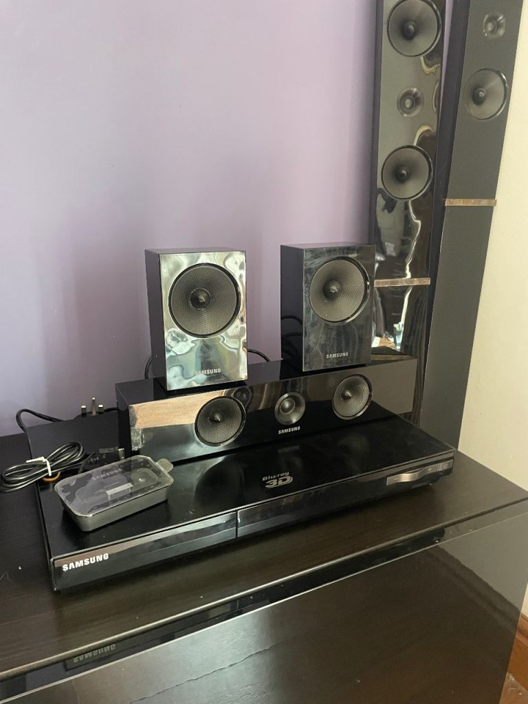 Samsung 3D Blu-Ray Home Cinema System – Good Condition