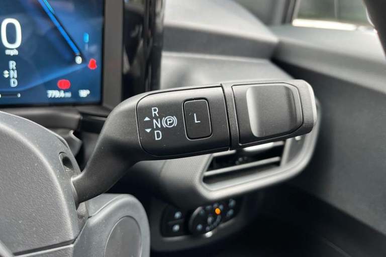 2025 Ford E-Transit Courier Limited AUTO 43kWh 136PS FWD 1 Speed Automatic Panel Van Electric Aut...