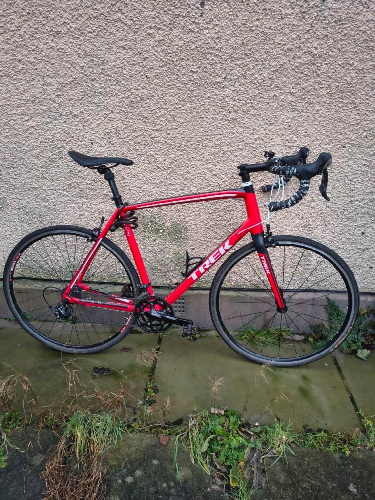 Trek Madone 2.1 Alpha 200 Road Bike – Aluminum – Upgraded Wheels & Tyres