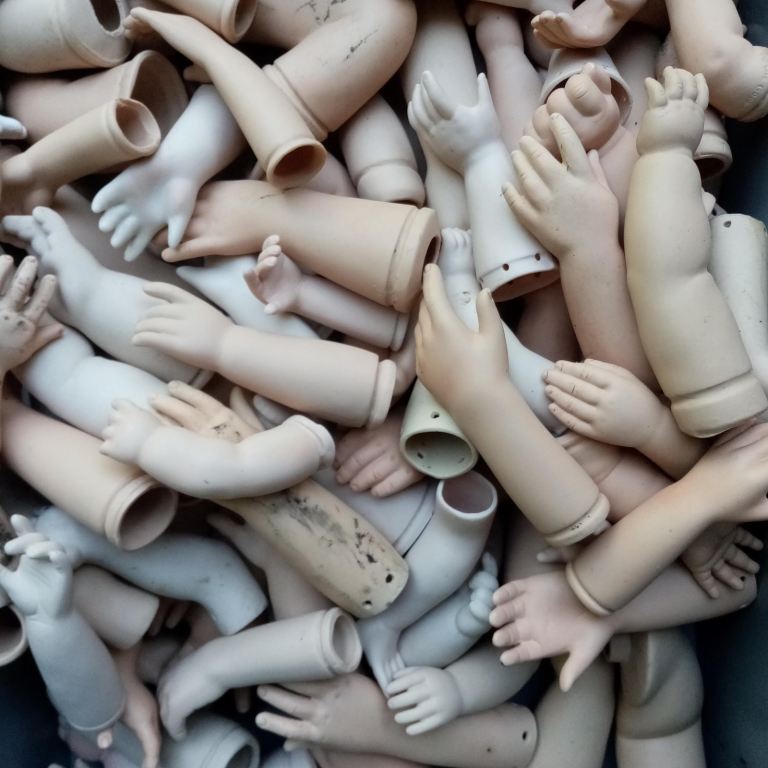 WANTED broken dolls/toys
