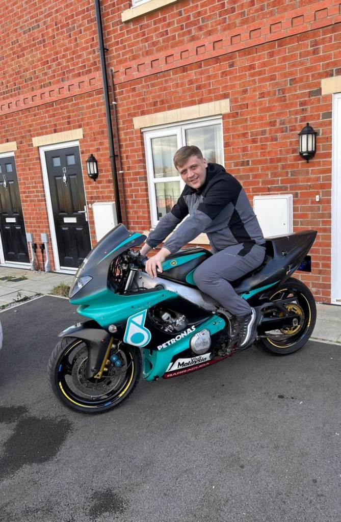 YZF 600