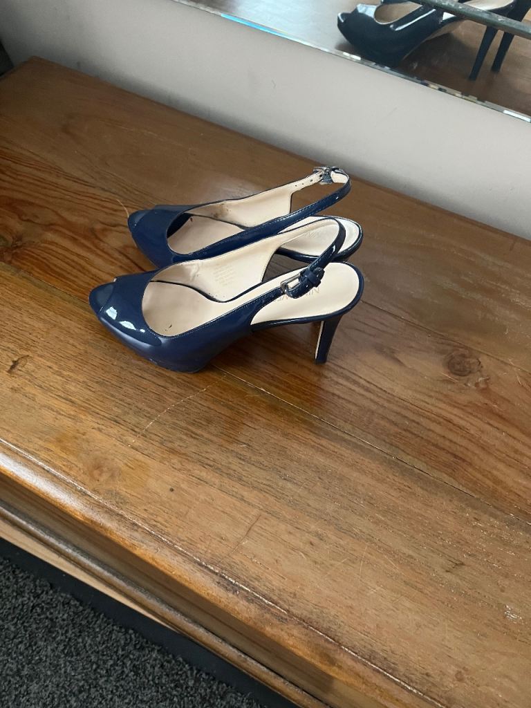 Peep toe ladies shoes 