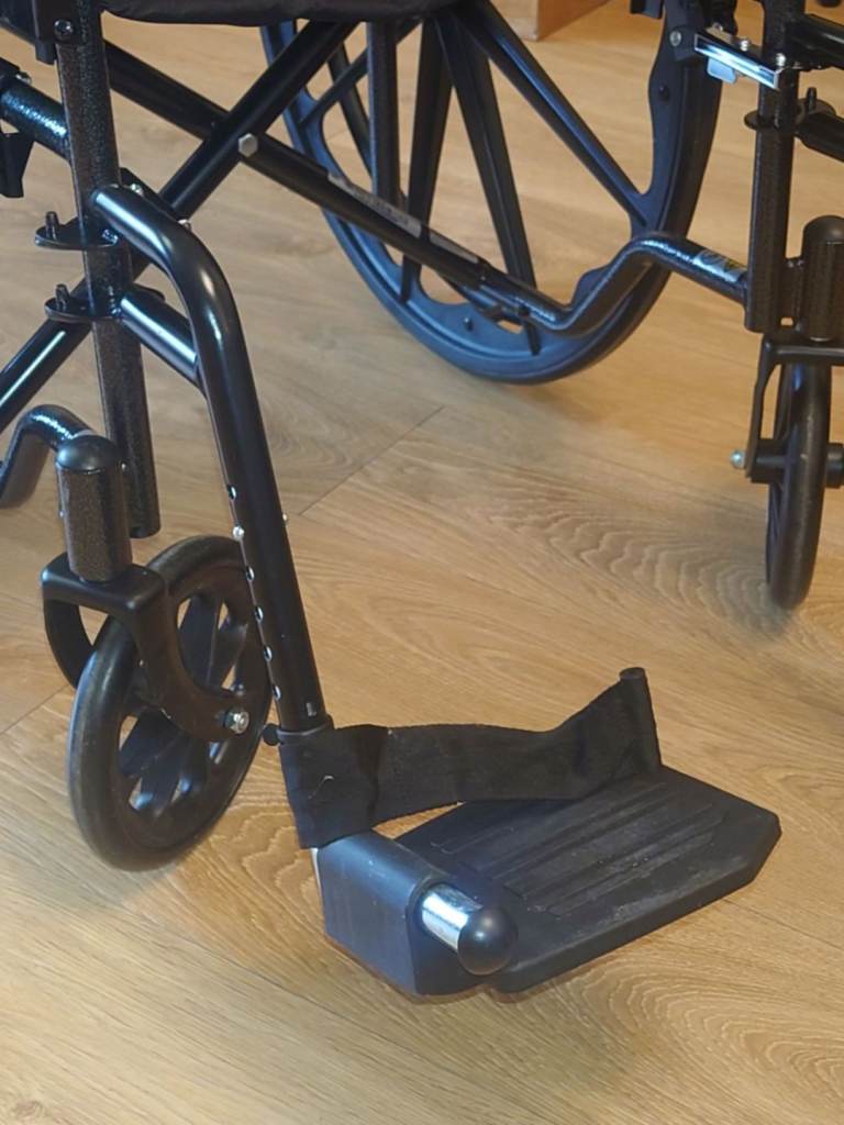 DRIVE DEVILBISS SPORT   WHEELCHAIR 