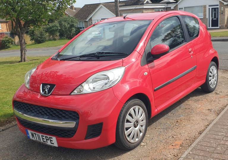 Peugeot, 107, Hatchback, 2011, Manual, 998 (cc), 3 doors