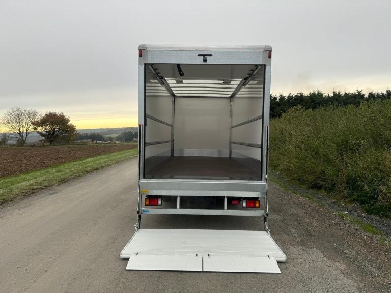 Isuzu Forward n75-150 DIESEL AUTOMATIC 2025