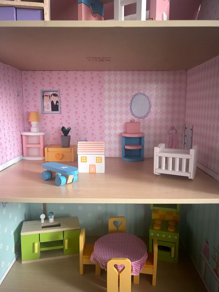 dolls houses for sale