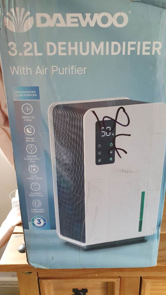 Daewoo 3.2L Dehumidifier & Air Purifier (Brand New / Box Damaged)