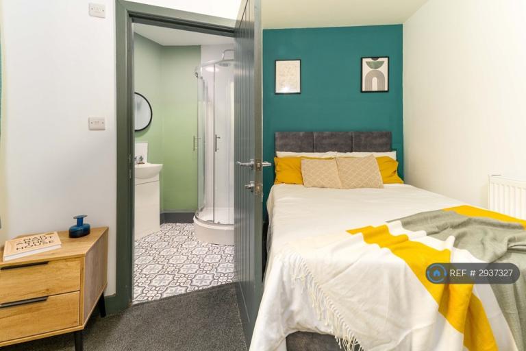 1 bedroom in Curzon Road, Bolton, BL1 (#2937327)