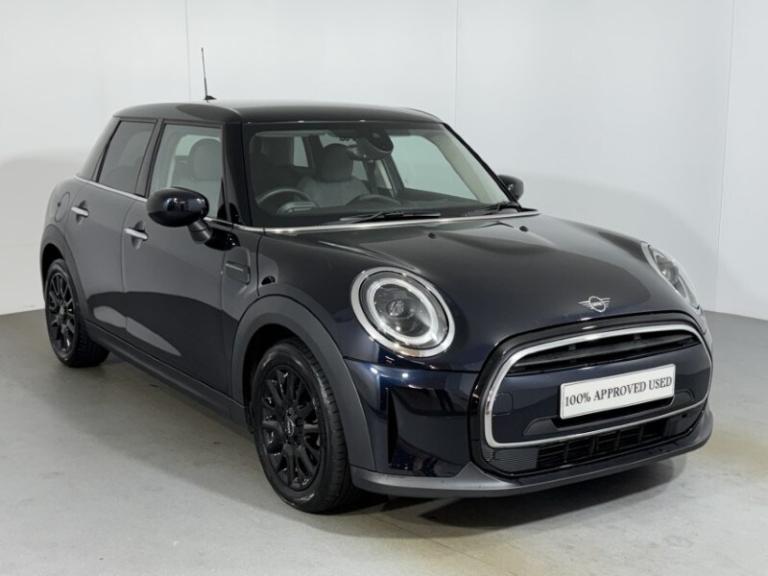 MINI HATCHBACK 1.5 Cooper Classic Premium 5dr Auto