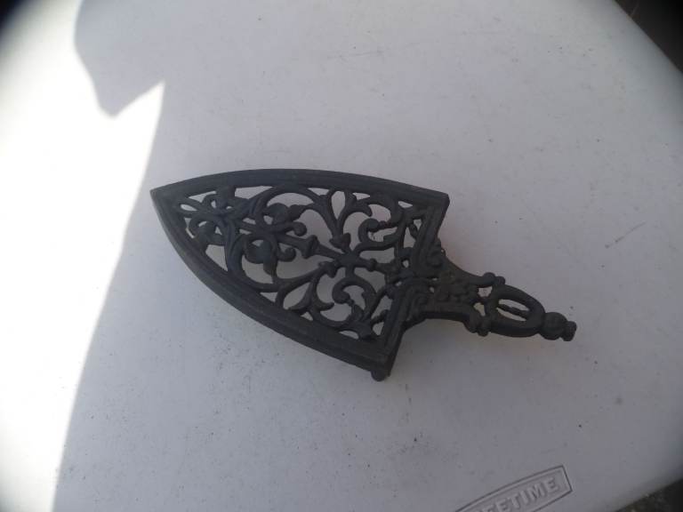 Trivet Cast iron Vintage Iron or plate Holder