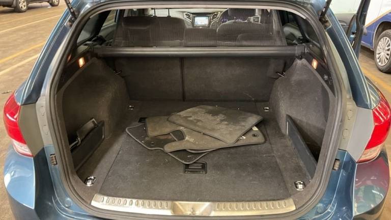 2013 Hyundai i40 1.7 CRDI PREMIUM 5d 138 BHP Estate Diesel Automatic