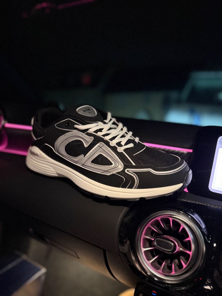 Black and White Dior B30s