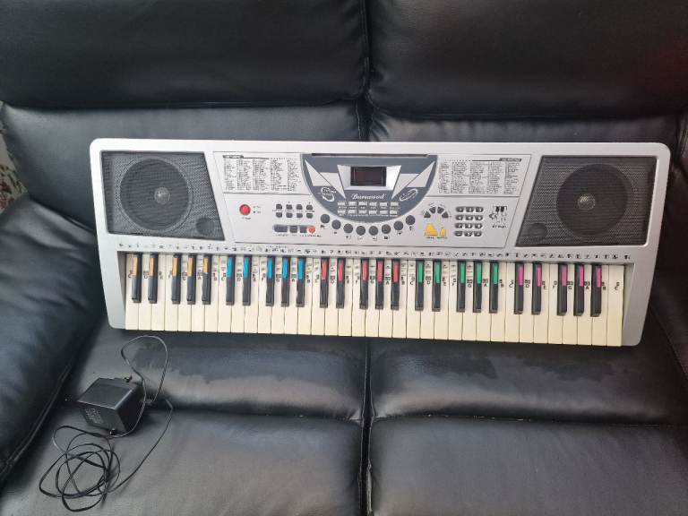 ELECTRONIC KEYBOARD BURSWOOD MODEL LS-939.