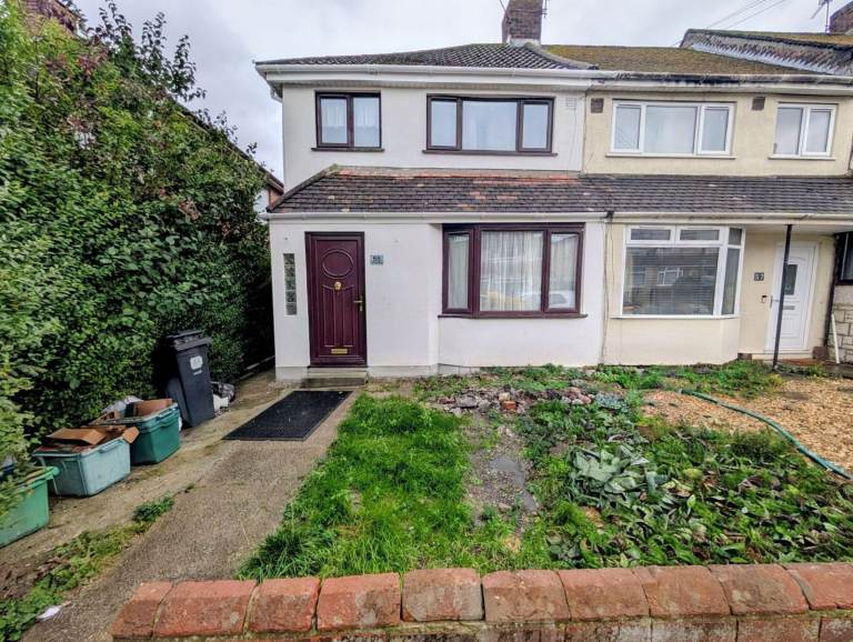 Rooms at Three-Bedroom House Available to Rent in Patchway – Rodway Road