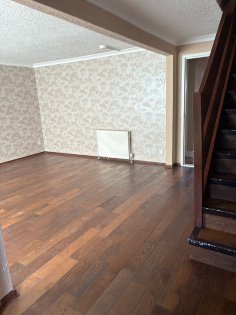 3 bedroom terrace house for rent 
