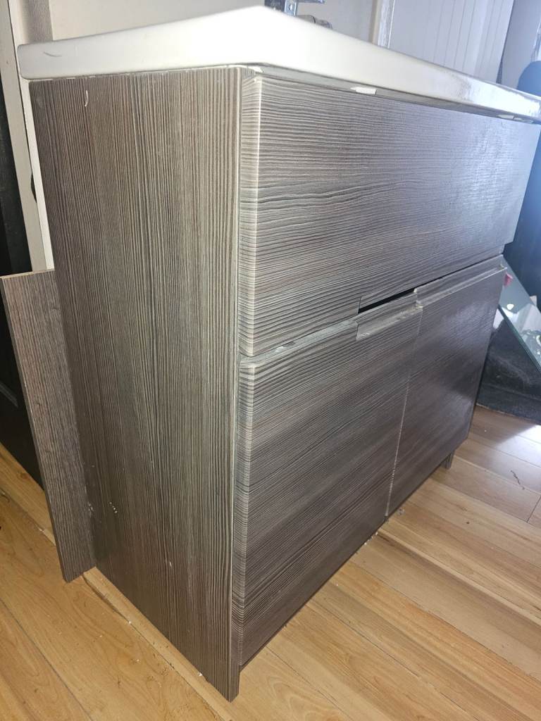 Vanity unit 