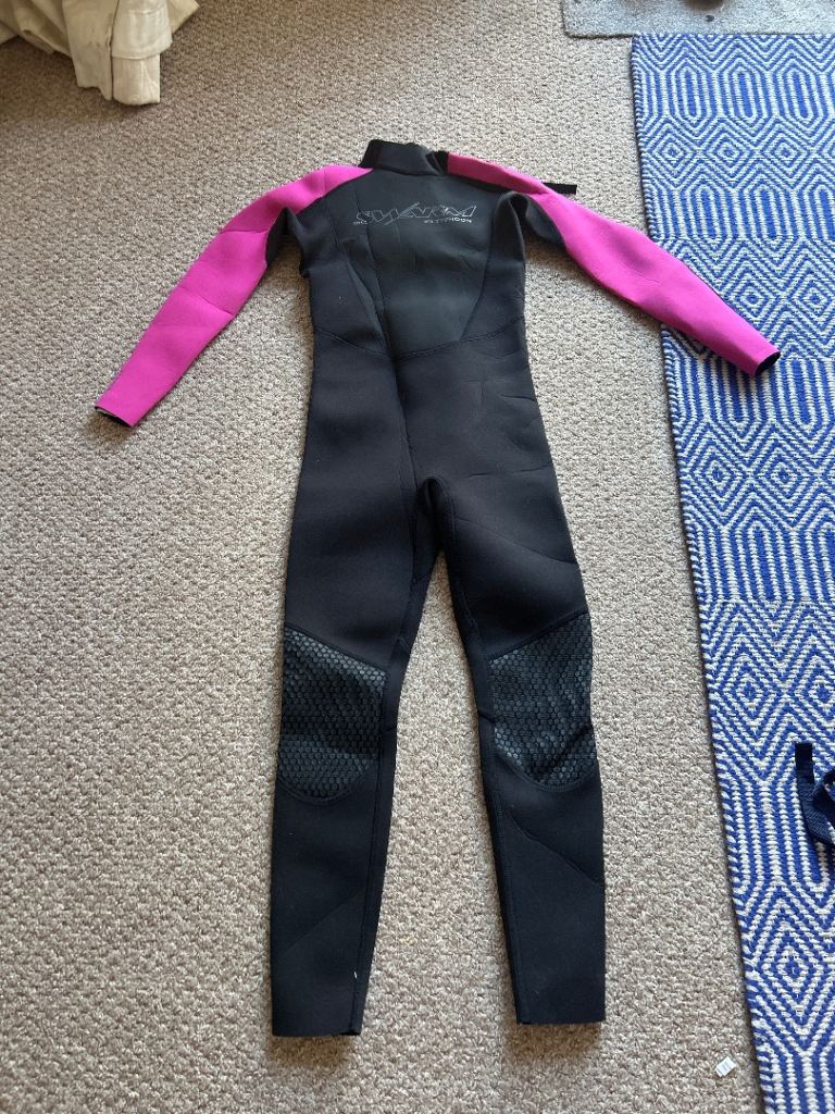Girls 13yr old wetsuit